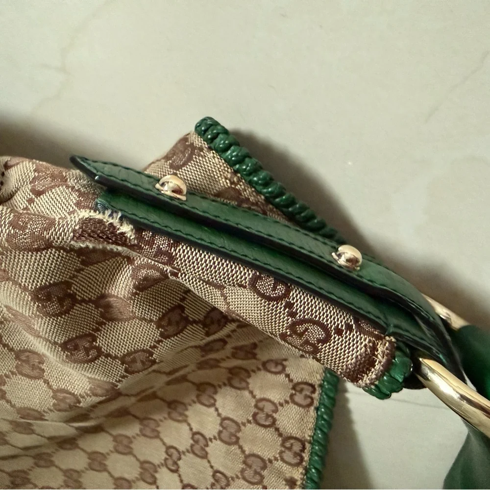 Gucci Beige and Green Hobo Bag - Picture 8 of 14